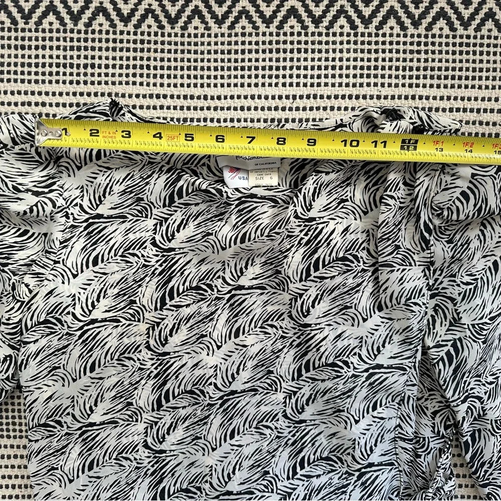 Black & White Vintage Leaf-Print Women's Mini Dress